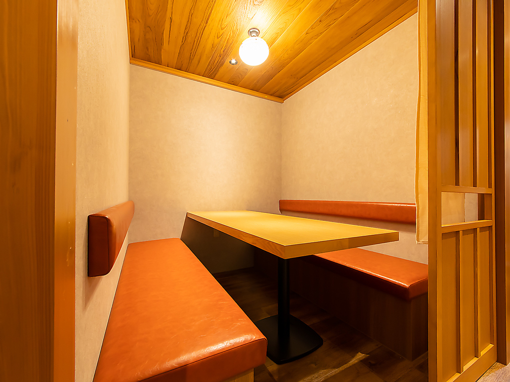 4～6名様でご利用いただける個室あり！広々と過ごせる空間はここだけ♪オススメ◎