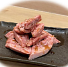 中落ち上カルビ 1人前〈タレ・塩〉　各