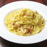 満足感を味わう本格派パスタ★ピザも楽しめます！