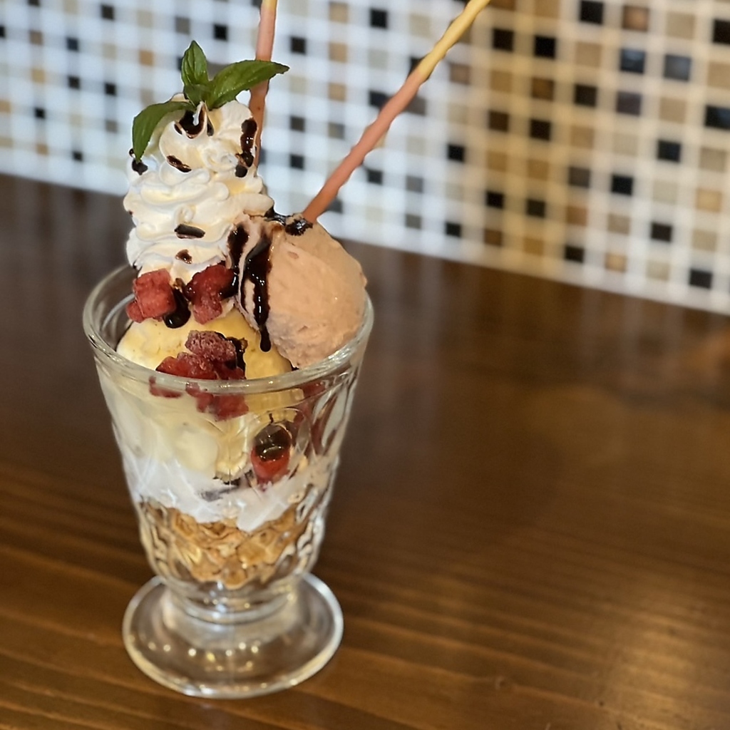 ランチタイムはドリンクセットでホっとひといき◎甘い余韻を感じ、心満たされる時間を過ごしましょう