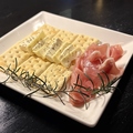 料理メニュー写真&nbsp;生ハムクラッカーチーズ