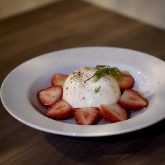 苺のブラッターチーズ