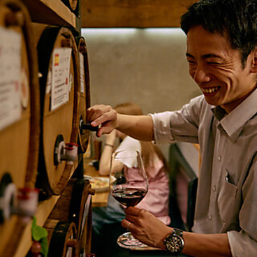 樽ワイン酒場 呑牛呑気 ドンギュウノキ 渋谷店の雰囲気1