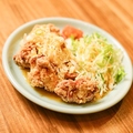 料理メニュー写真&nbsp;香味鶏の唐揚げ たっぷりのネギソースがけ