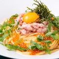 料理メニュー写真&nbsp;マグロと大葉のタラコソース～卵黄といくら添え～　　