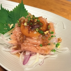 鶏生ハムのユッケ