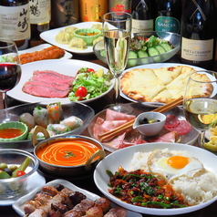 常時20種類以上のワイン 種類豊富なアジアン料理