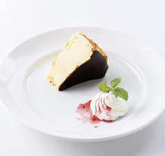 自家製バスクチーズケーキ