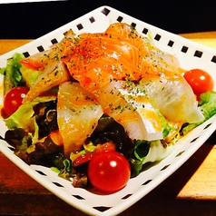 旬の彩り海鮮サラダ