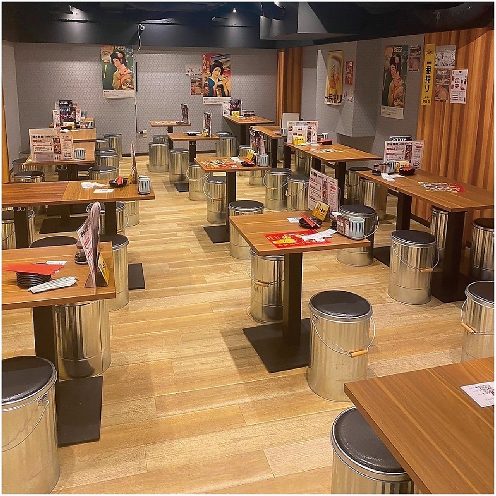 お仕事帰りのちょい飲みから大人数での飲み会やパーティーまで、様々なシーンに対応可能な！