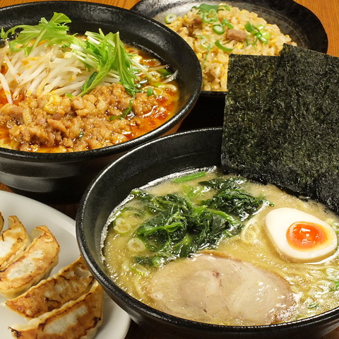 スープ、具材は１から手作り！本格横浜家系ラーメンをお楽しみください！