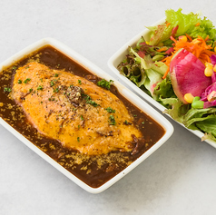 自家製ビーフシチュー　オムライス弁当　(サラダ付き）