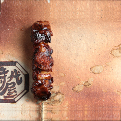 どて焼き　焼き鳥にんにく、きも、もも、テール串