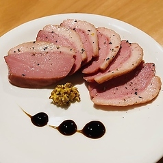 香ばしい合鴨のローストはお酒との相性ピッタリ！