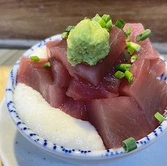 溢れマグロ山かけ
