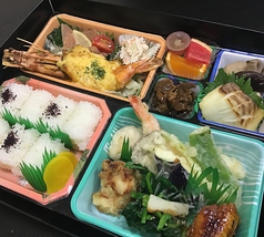 会席弁当