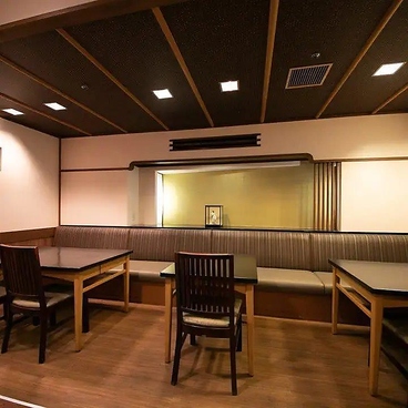 つきじ植むら　御茶の水 湯島店の雰囲気1