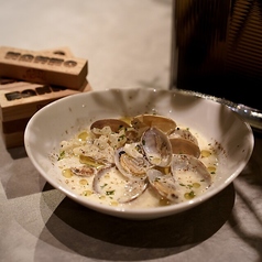 アサリの白ワイン蒸し シラスもみのりのせ