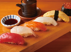 《本鮪寿司・いくら寿司付き》おまかせ六貫咲か蔵盛り