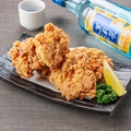 料理メニュー写真 シンちゃん名物鶏モモの唐揚げ