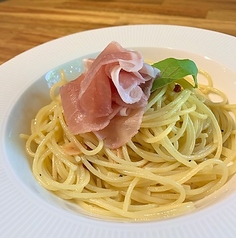 ペペロンチーノ・生ハム添え