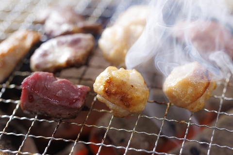 肉の鮮度にこだわった豚ホルモン専門店！！福井の食材を使った一品料理も多数♪
