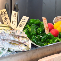 鹿児島県産の新鮮な野菜や、朝獲れの直送鶏肉