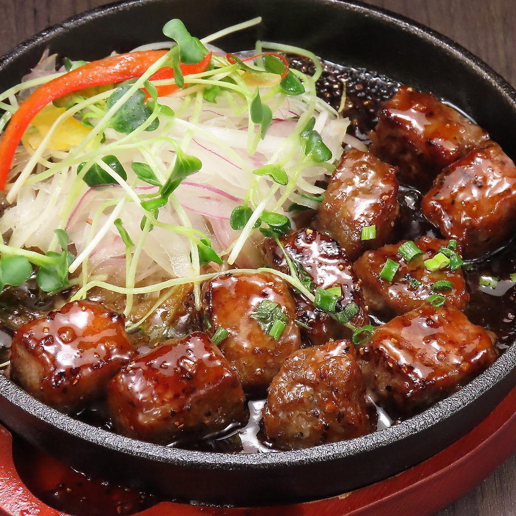 サイコロステーキでがっつりお食事も◎