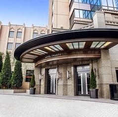 ラウンジ クオーレの外観1