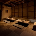 お座敷に少人数の接待や誕生日にご利用できる4名様用の席を5つご用意させていただいております。落ち着ける雰囲気が満載でプライベートで使っていただくのに最適です。お待ちしております。