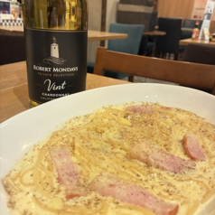 カルボナーラ ×ロバート・モンダヴィ プライベートセレクション ヴィント シャルドネ