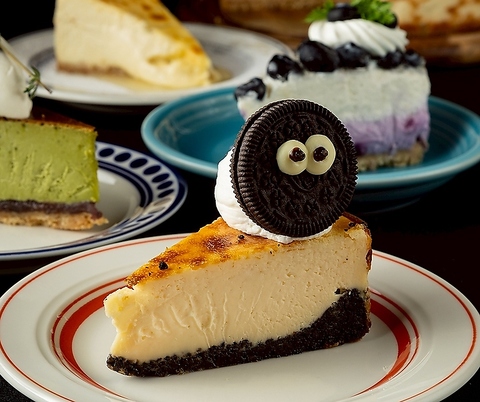 多彩なチーズケーキが自慢の居心地のよいカフェ。