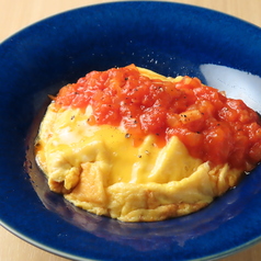 鶏屋の隠れ名物 小さなとろ玉トマトソースオムライス