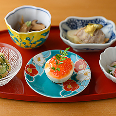 旬食材を仕込み素材の旨みを引き出すおばんざい