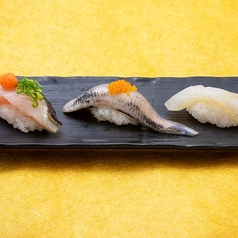 【花咲きすし】さわら　飛び魚　鯛