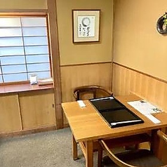 店内のテーブル席