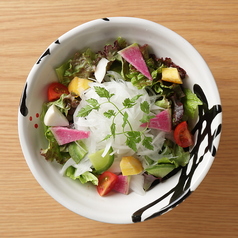 淡路玉葱の彩りサラダ～自家製玉葱ドレッシング～
