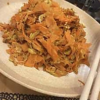 毎日変わる豊富なおばんざい◎お酒に合う逸品をどうぞ