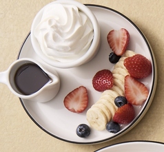 【PANCAKE TOPPINGS】フレッシュフルーツ ［苺・バナナ・ブルーベリー］