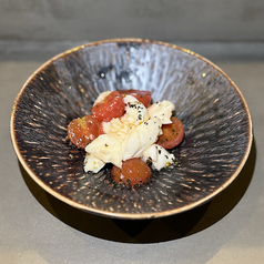 桃トマトのカプレーゼ