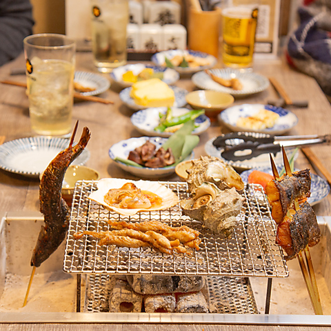 露天神社（お初天神）近く！本格炉端焼きと土鍋ご飯のお店♪食べ飲み放題コースあり！