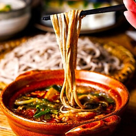 十割そばとは思えないコシのある食感と喉ごしの良さ。