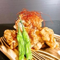 料理メニュー写真 鶏の唐揚げ(1個) プレーン/ネギ塩ソース/明太マヨ/甘辛ソース