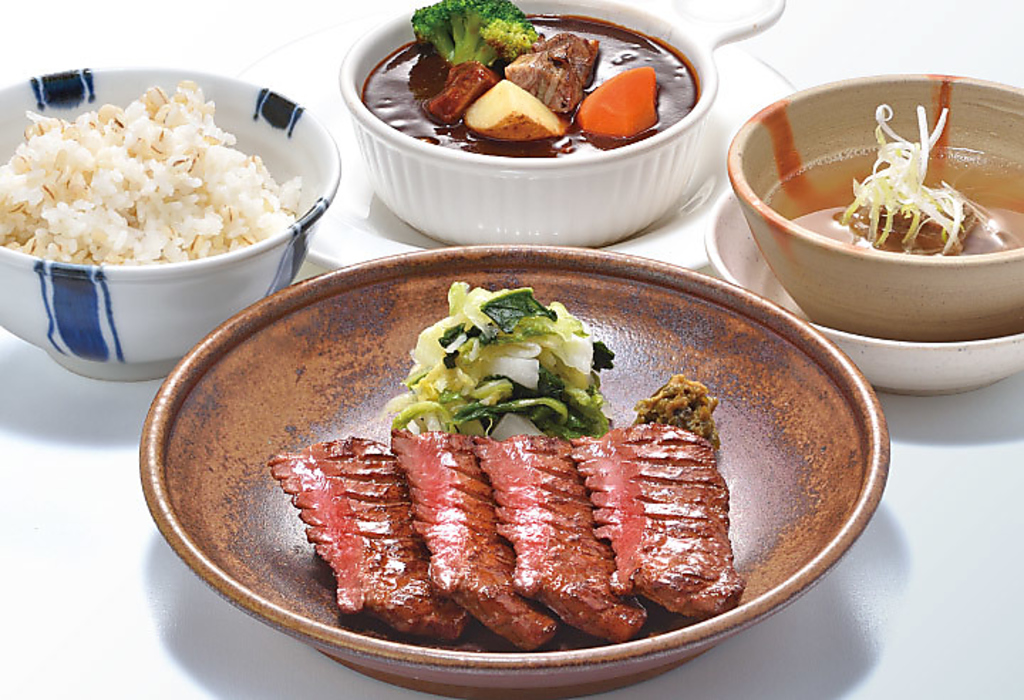 ハーフ熟成牛たん＆牛たんシチュー定食♪ご飯・スープ共におかわり自由です！