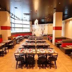 貸切利用大歓迎！着席132名様・立食80～160名様まで収容可能企業パーティーやウェディング結婚式2次会にぜひ。下見見学やお打ち合わせも承ります。お気軽にご相談ください。