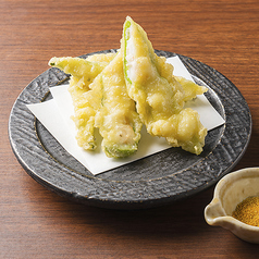 万願寺唐辛子の海老真丈揚げ