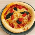 料理メニュー写真&nbsp;マルゲリータピザ