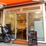 カジュアルで落ち着いた雰囲気のある店内！