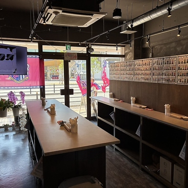 とりさし梅松　長居スタジアム店の雰囲気1