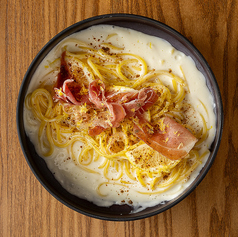 生ハムとレモンのクリームパスタ